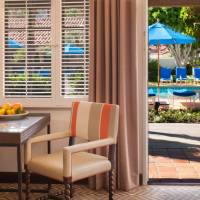 Queen Room with Pool View