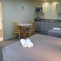 Deluxe Twin or Triple Studio with Spa Bath
