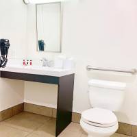 Queen Room - Disability Access/ Non-Smoking