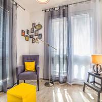 One-Bedroom Apartment with Balcony
