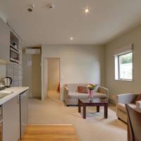 Two-Bedroom Apartment - Queen