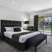King Room with Spa Bath