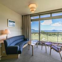 Suite with Mountain View