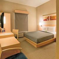 Standard Room with One Queen Bed