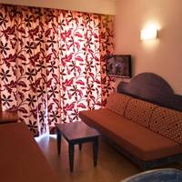 One-Bedroom Apartment (2 Adults + 2 Children)
