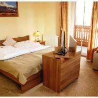 Standard Double or Twin Room with Lake View