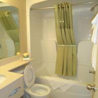 Deluxe Studio with Two Double Beds - Non-Smoking