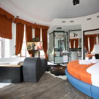 King Room with Spa Bath