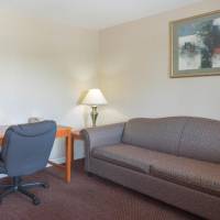 Studio Suite with One Queen and Two Twin Beds - Non-Smoking