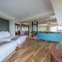 Suite with Panoramic Ocean View