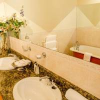 Suite - Deluxe Double Room with Garden View