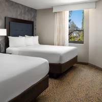 Queen Studio with Two Queen Beds - Mountain View