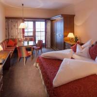 Family Suite (2 Adults + 2 Children)