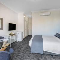 Superior Queen Room