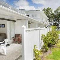 One-Bedroom with Courtyard 2