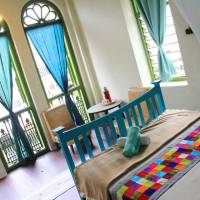 Standard Double Room with Shared Bathroom