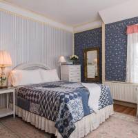 Deluxe Queen Room (Louisburg)