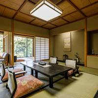Japanese-Style Family Room