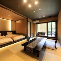 Room with Tatami Area and Open-Air Bath