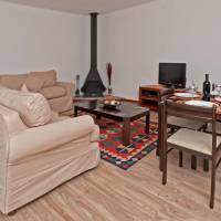 Two Bedroom Cottage with Shower