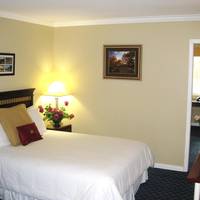 Two Queen Beds in Adjoining Rooms