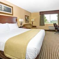Queen Room with Two Queen Beds - Pet Friendly/Non-Smoking