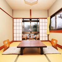 Japanese-Style Single Room with Shared Bathroom