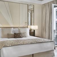 Junior Suite city or patio view