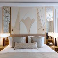 Deluxe room with City and Patio View