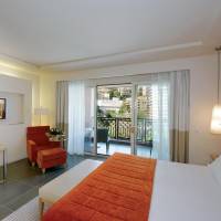 Deluxe Room - Mountain View