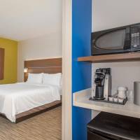 King Room with Roll-In Shower - Disability Access