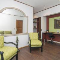 Suite with Jacuzzi tub