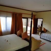 Five-Bedroom Villa