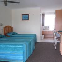 Standard Twin Room (3 Adults)