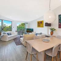 Two-Bedroom Apartment with Filtered Ocean View