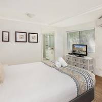Off-Site Two-Bedroom Ocean View Apartment - 4/23 Belmore Terrace