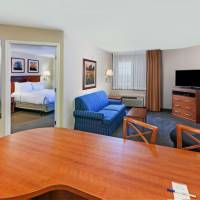 One-Bedroom Queen Suite