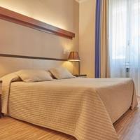 Double or Twin Room with Partial Sea View
