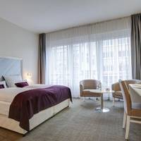 Comfort Queen Room