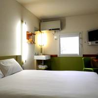 Standard Queen Room