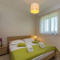 Duplex Apartment (5 Adults)