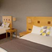 Family Room (3 Adults)