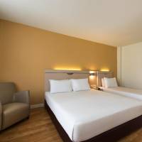Family Room (3 Adults)