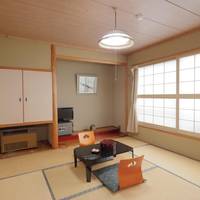 Japanese-Style Economy Room with Shared Bathroom