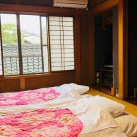 Japanese-Style Twin Room with Private Bathroom