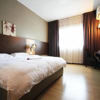 Premier Deluxe King Room