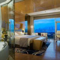 Deluxe King Room with Bay View
