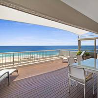 Mid Three-Bedroom Penthouse