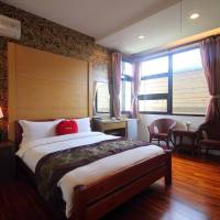 Deluxe Double Room with Hill View
