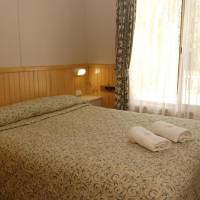 Superior 2 Bedroom Spa Cabin - Sleeps 5